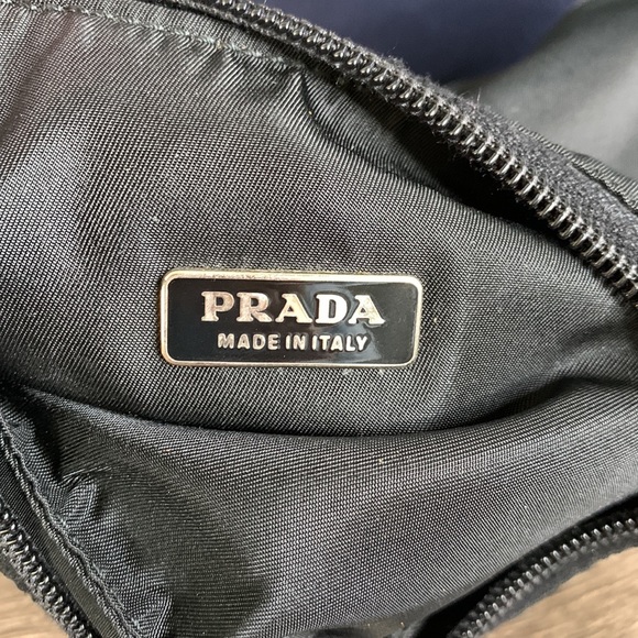 Prada nylon shoulder/handbag and original box - Picture 6 of 8